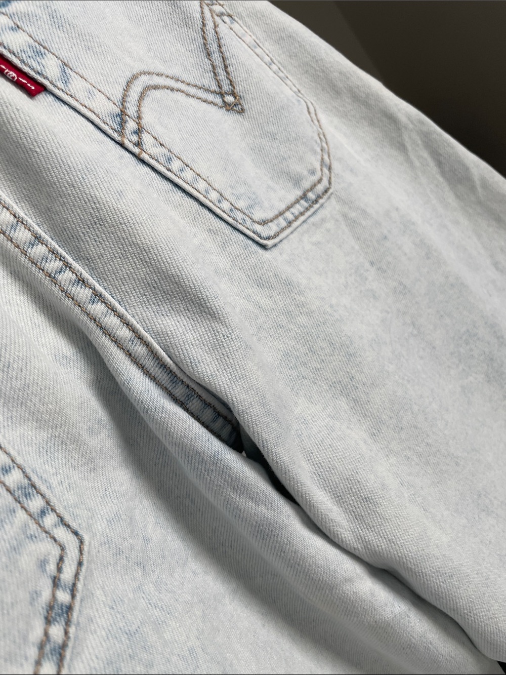 Levi's Super Light Blue 94 Baggy Wide Leg Jeans - Picture 9 of 9